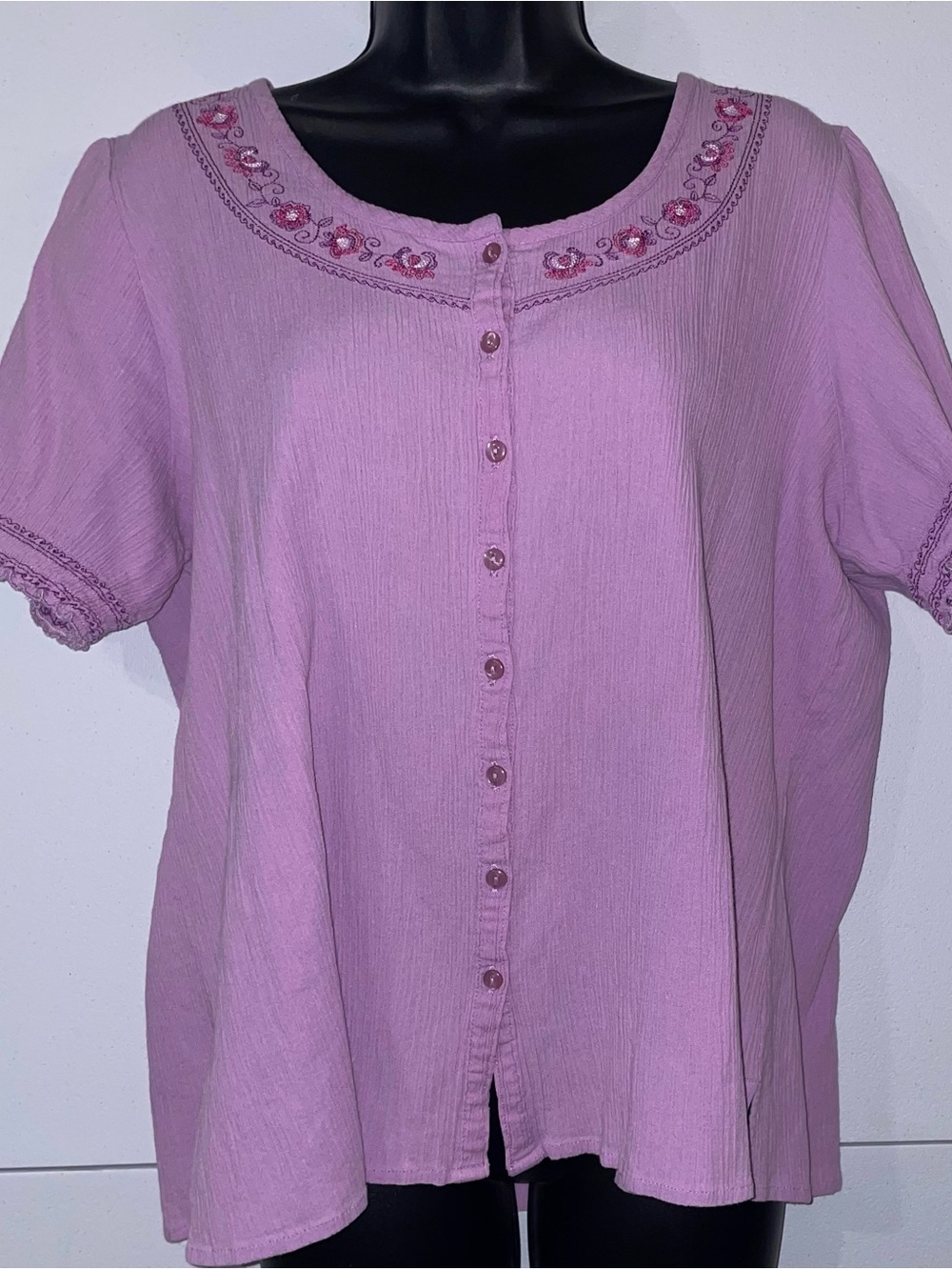 Lavender Embroidered Button-Front Women's Blouse